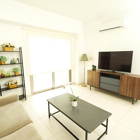 Halcyon Central Apartment Ларнака Екстер'єр фото