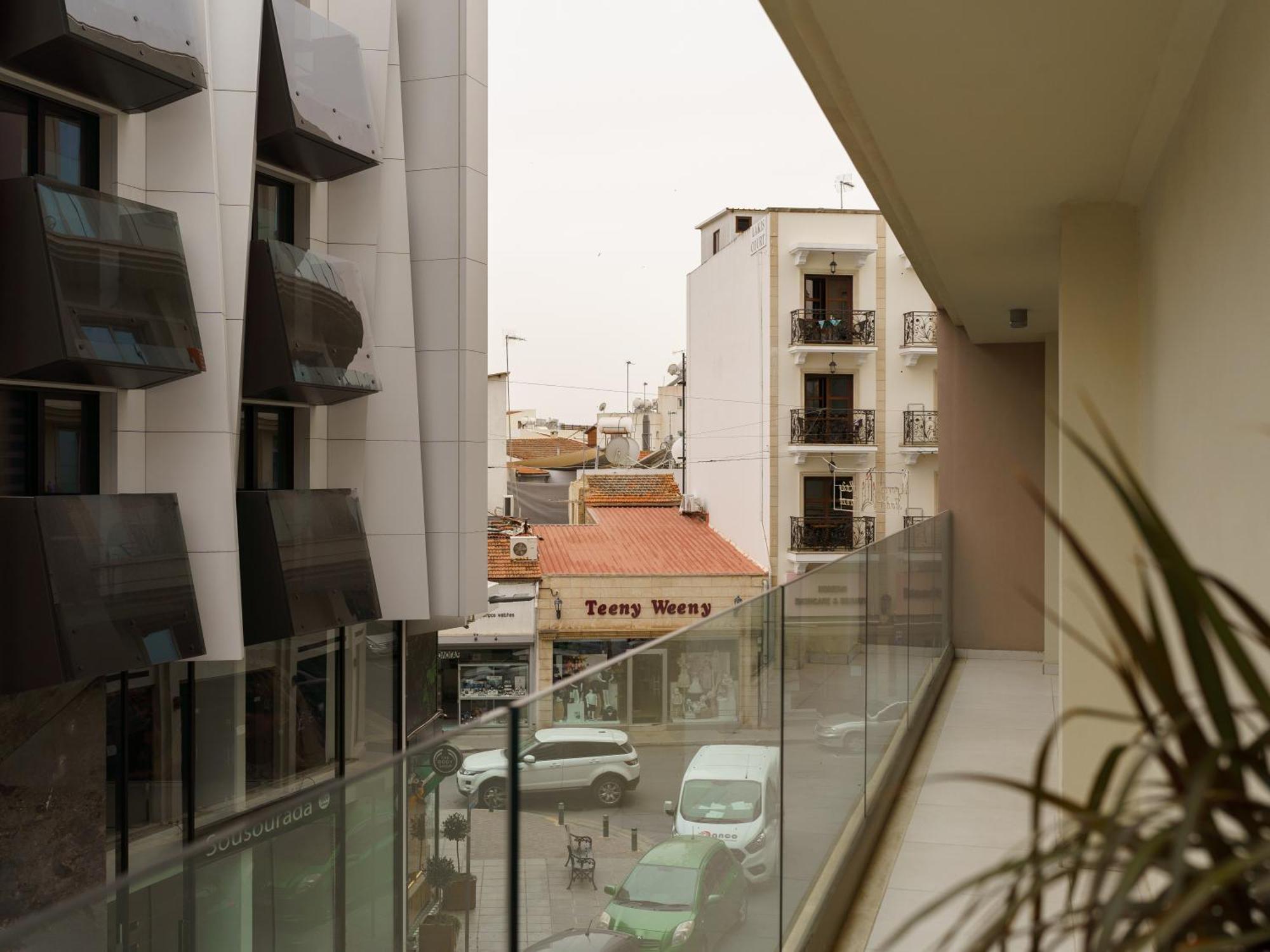 Halcyon Central Apartment Ларнака Екстер'єр фото