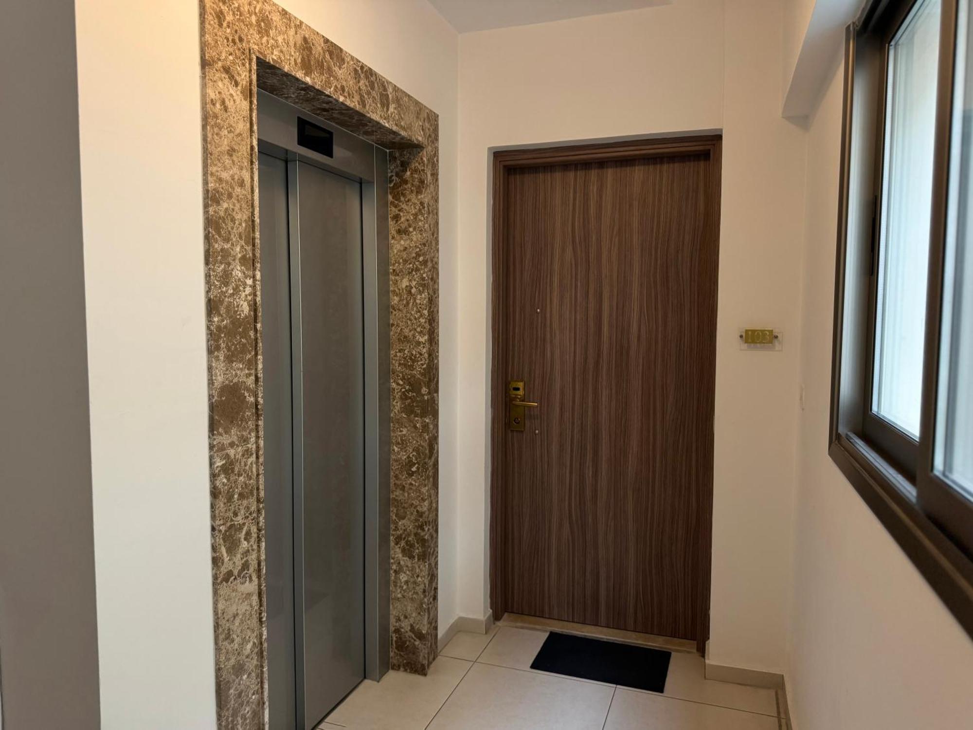 Halcyon Central Apartment Ларнака Екстер'єр фото