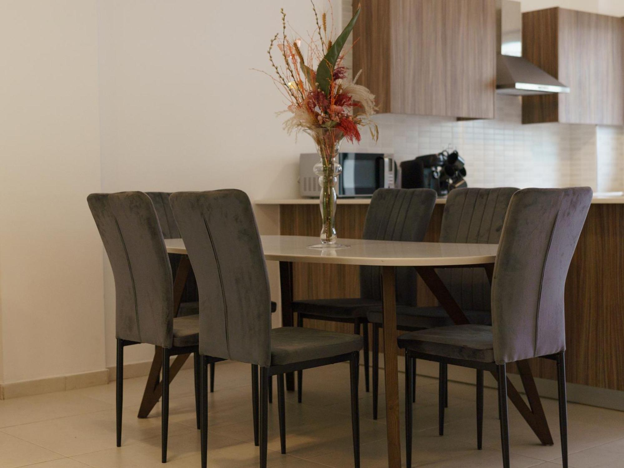 Halcyon Central Apartment Ларнака Екстер'єр фото