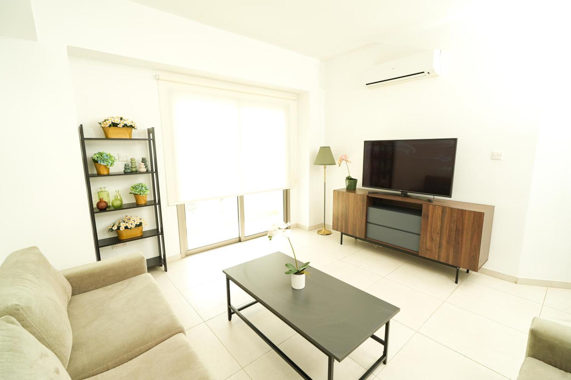 Halcyon Central Apartment Ларнака Екстер'єр фото